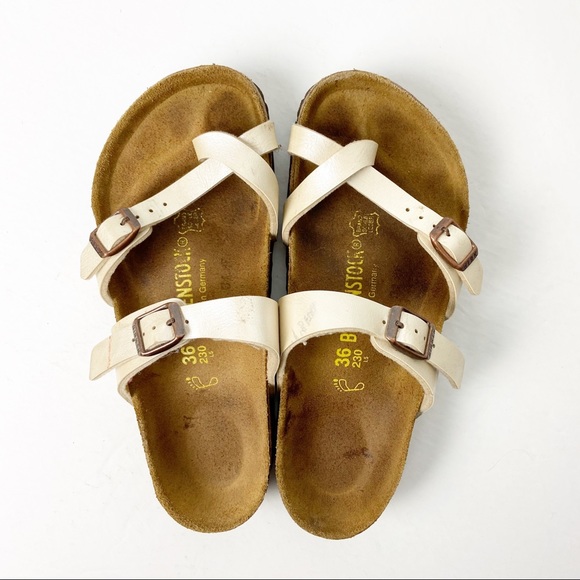 birkenstocks toe strap